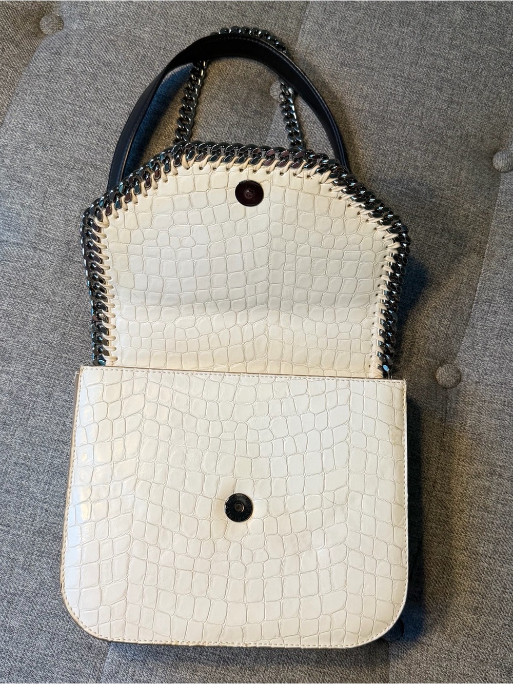 Stella McCartney White Vegan Croc-Textured Chain Shoulder Bag - Picture 5 of 11